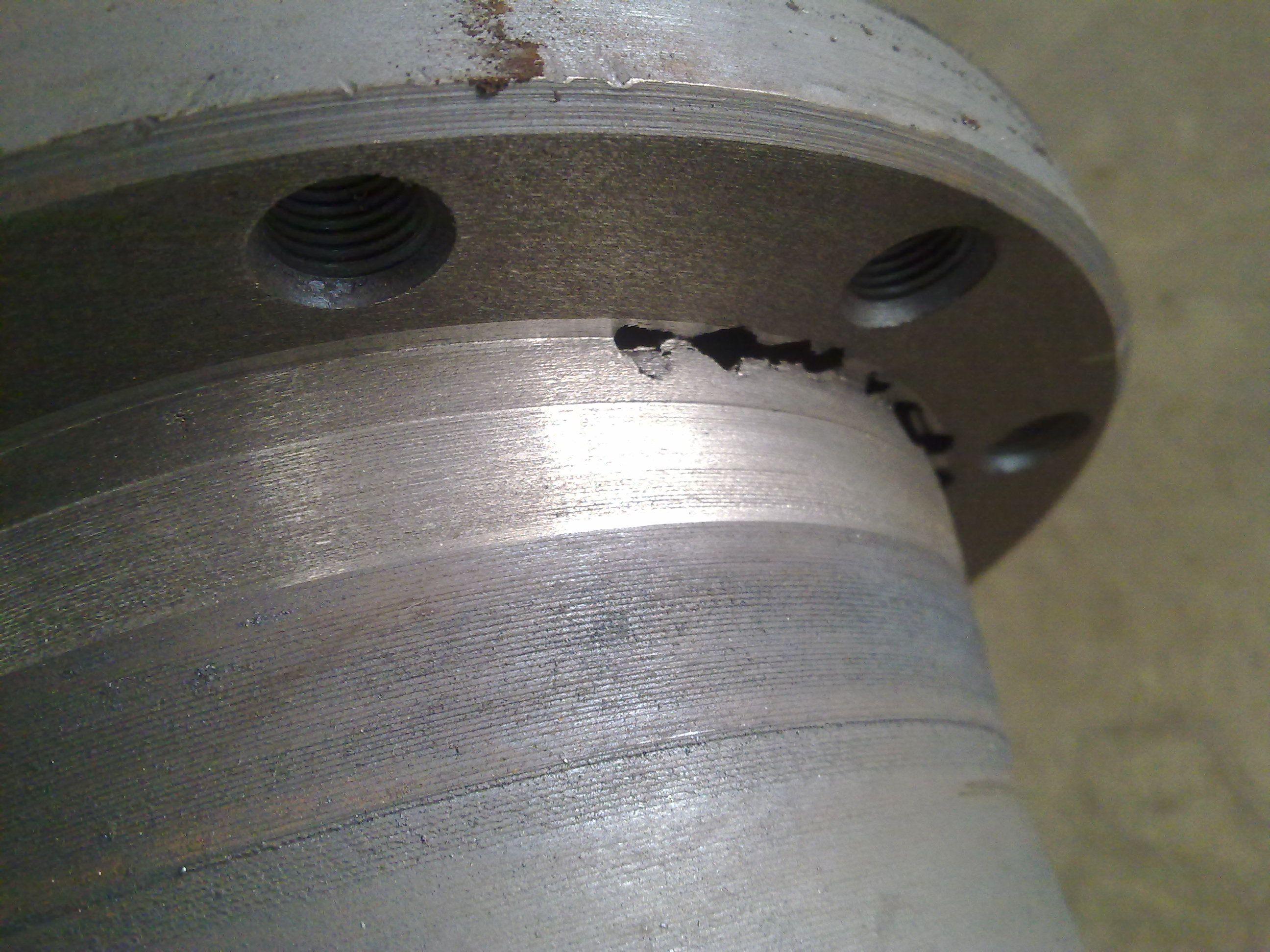 Apakah punca kecacatan retak keluli tuang?