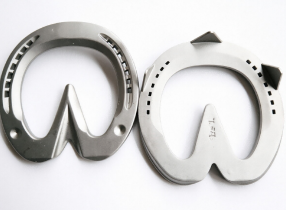 Saiz 1 Casting Horseshoes